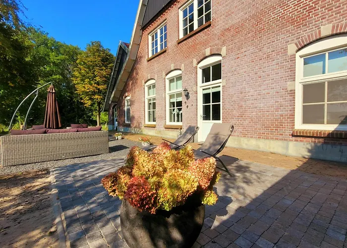 Landhuis onder de lindeboom